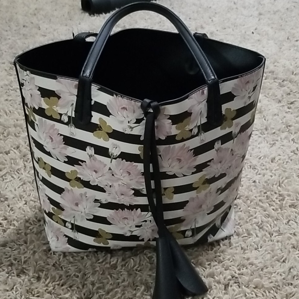 Cute purse - Picture 3 of 4